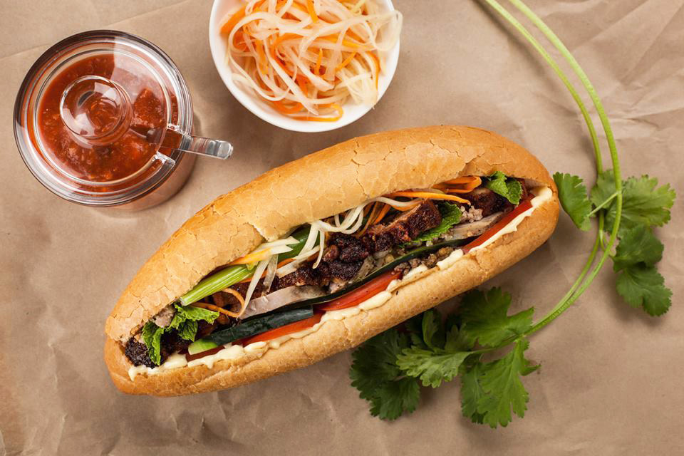 Bahn Mi 25