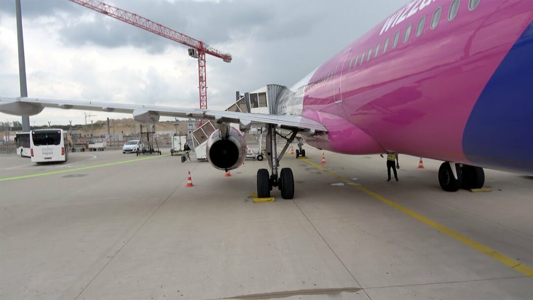 TRIP REPORT | Wizz Air Airbus A321 | WIZZ AIR VS LUFTHANSA | Sofia - Frankfurt (SOF - FRA)