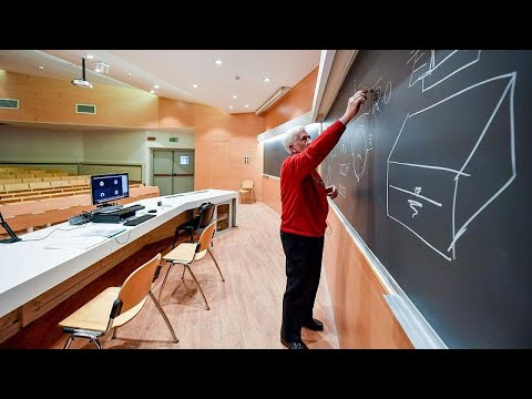 How Italian schools stay operational while buildings close amid COVID-19 shutdown