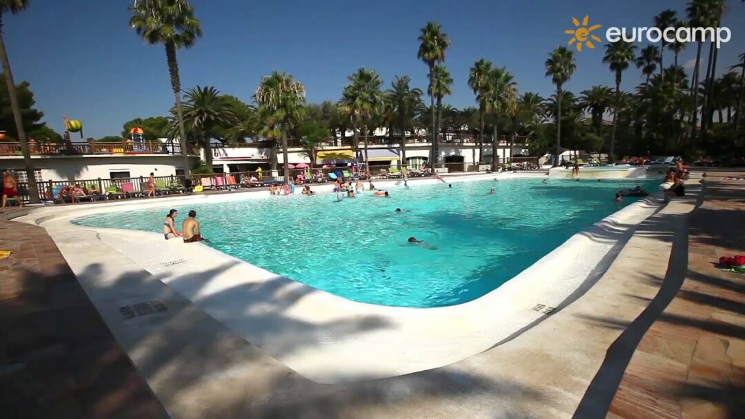 La Baume Campsite, Riviera & Provence, France | Eurocamp.co.uk
