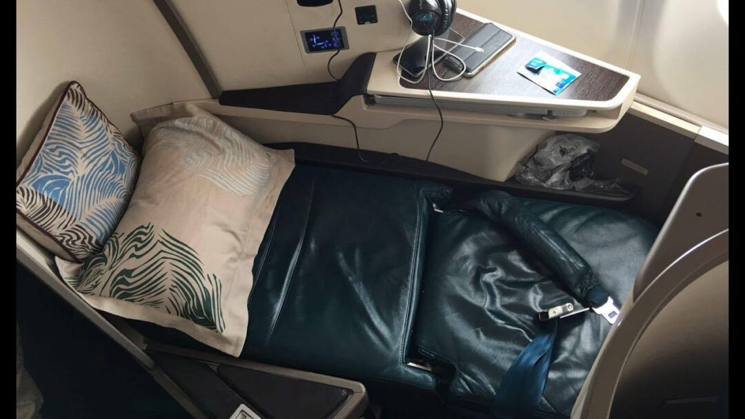[UL891] SriLankan Airlines NEW A330300 business class Hong Kong to Bangkok La Vie Zine