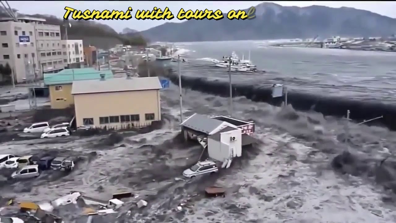 Giant tsunami in japan