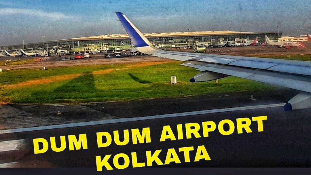 Dum Dum Airport Kolkata flight on runway at Netaji Subhash Chandra BOS
