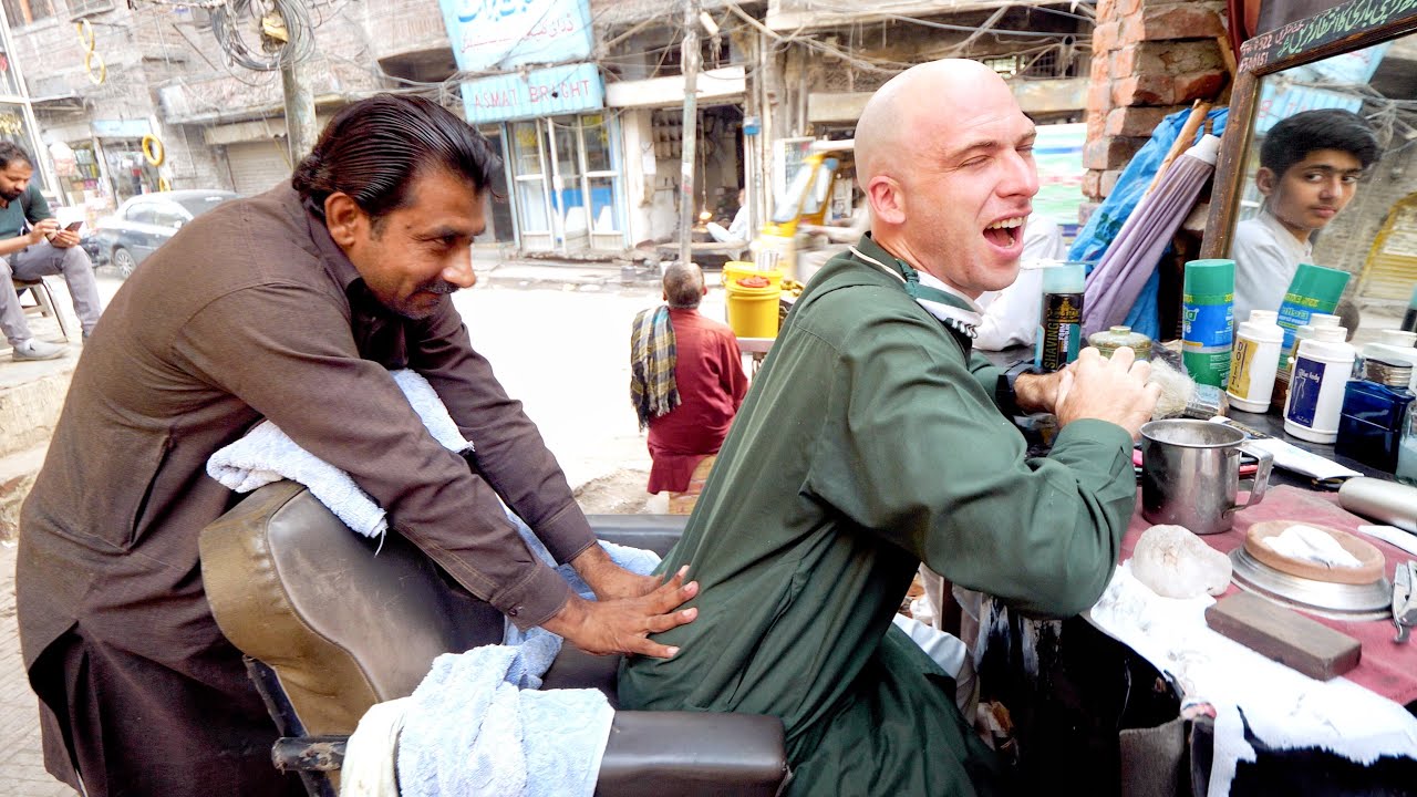 Pakistani STREET BARBER Haircut!! Full Shave + Massage Lahore