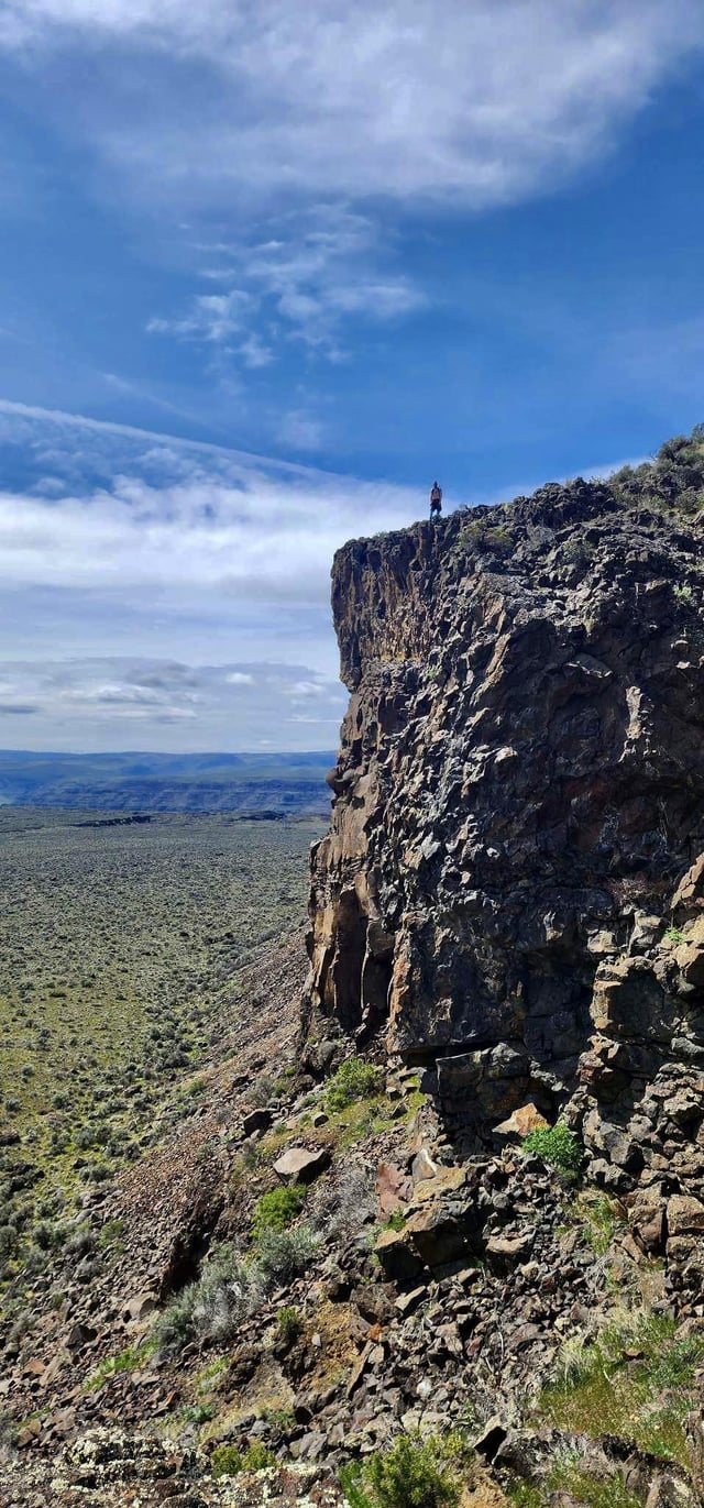 Ancient Lakes, Quincy Lakes Wildlife Area, Quincy, WA, USA La Vie Zine