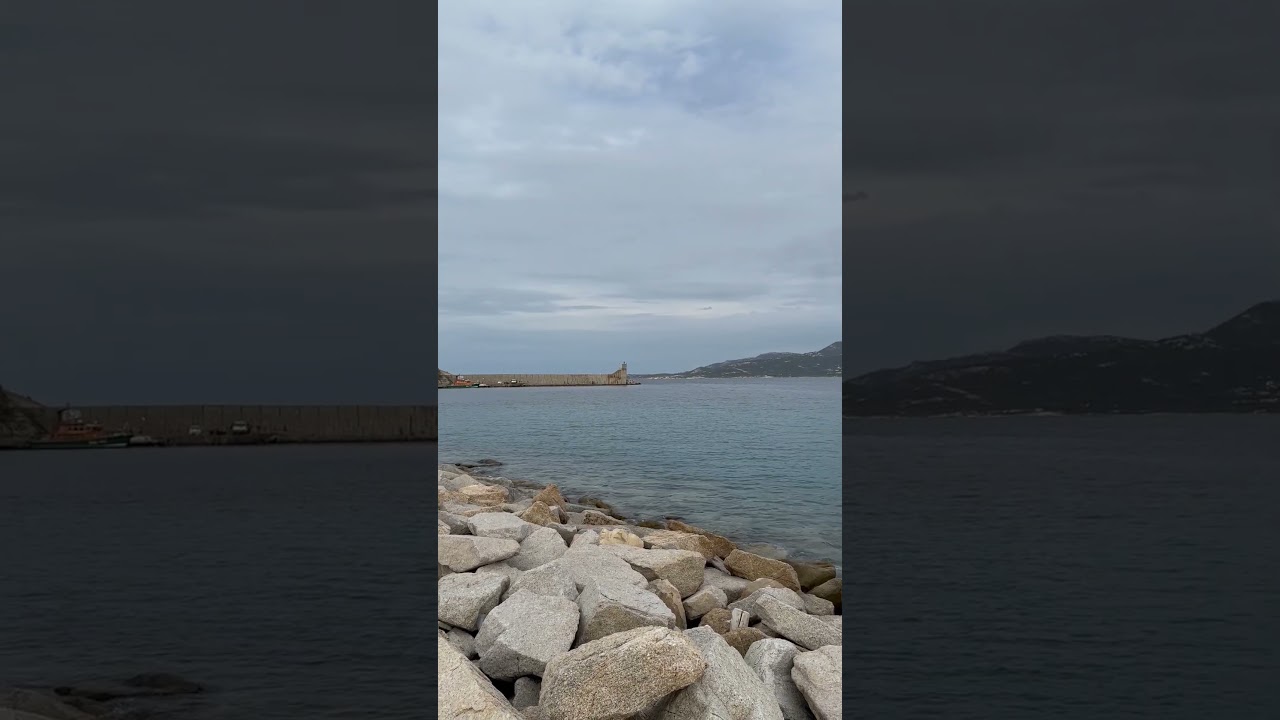 le-port-de-calvi-l-automne-la-vie-zine