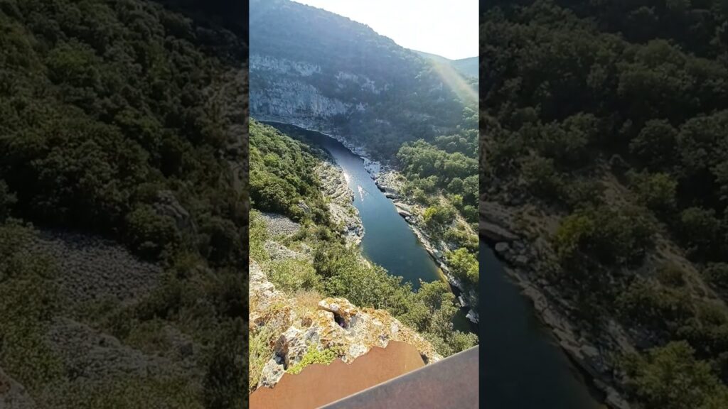 Les Gorges de L’Ardèche #france #nature #fransadayaşamak Les Gorges de L'Ardèche #france #nature #fransadayaşamak