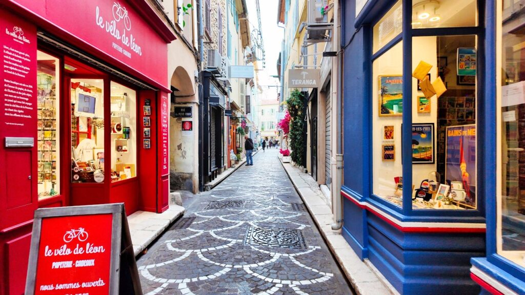 Antibes Walking Tour Today 20 November, Provence-Alpes-Côte d'Azur, France