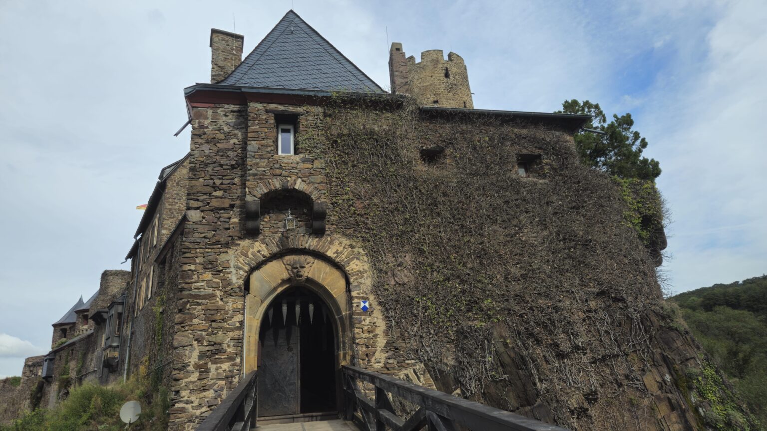 Burg Thurant, Alken, Germany [oc]