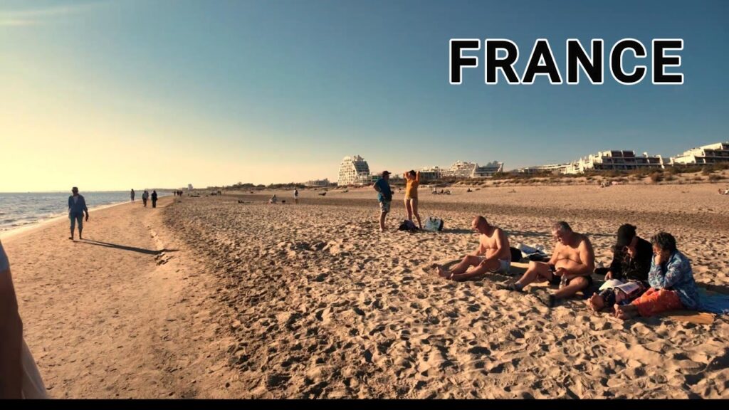 UNE PLAGE DÉSERTÉE AU COEUR DE LA GRANDE MOTTE À 20 MNS DE MONTPELLIER FRANCE 🇫🇷
