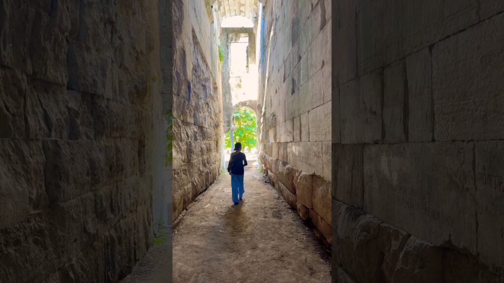 The Secret Roman Ruins in Nîmes, France 🇫🇷 The Secret Roman Ruins in Nîmes, France 🇫🇷