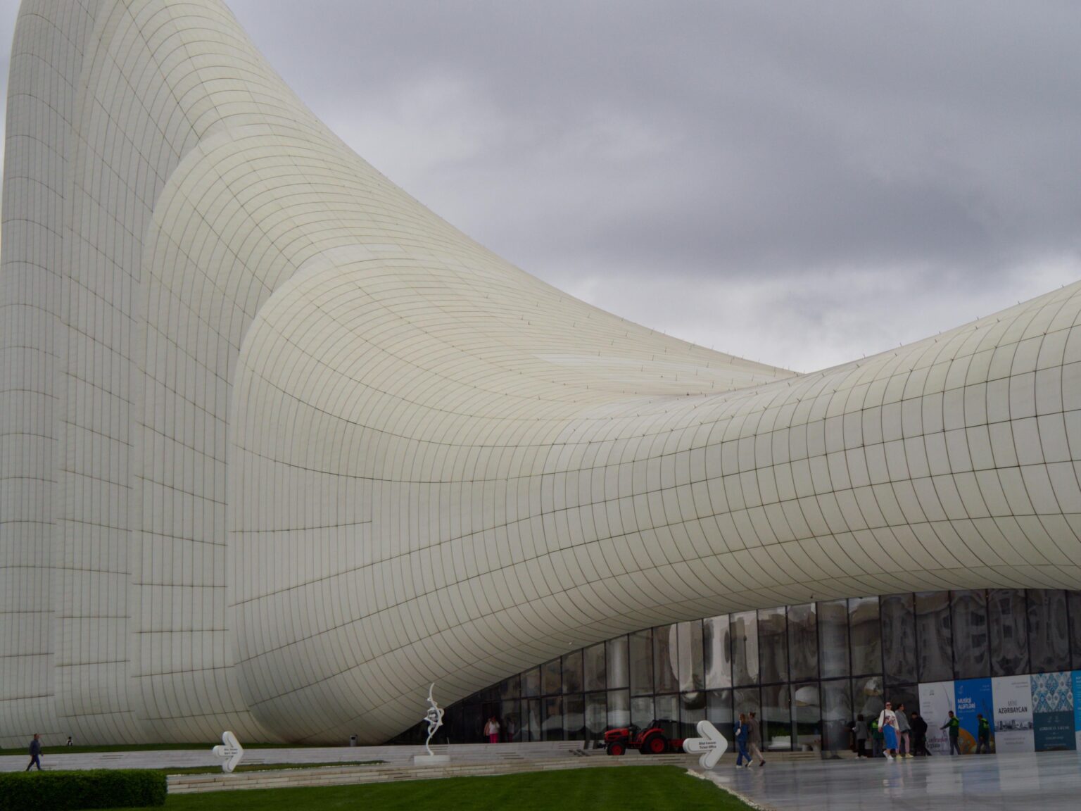 Heydar Aliyev Center, Baku, Azerbaijan [OC]