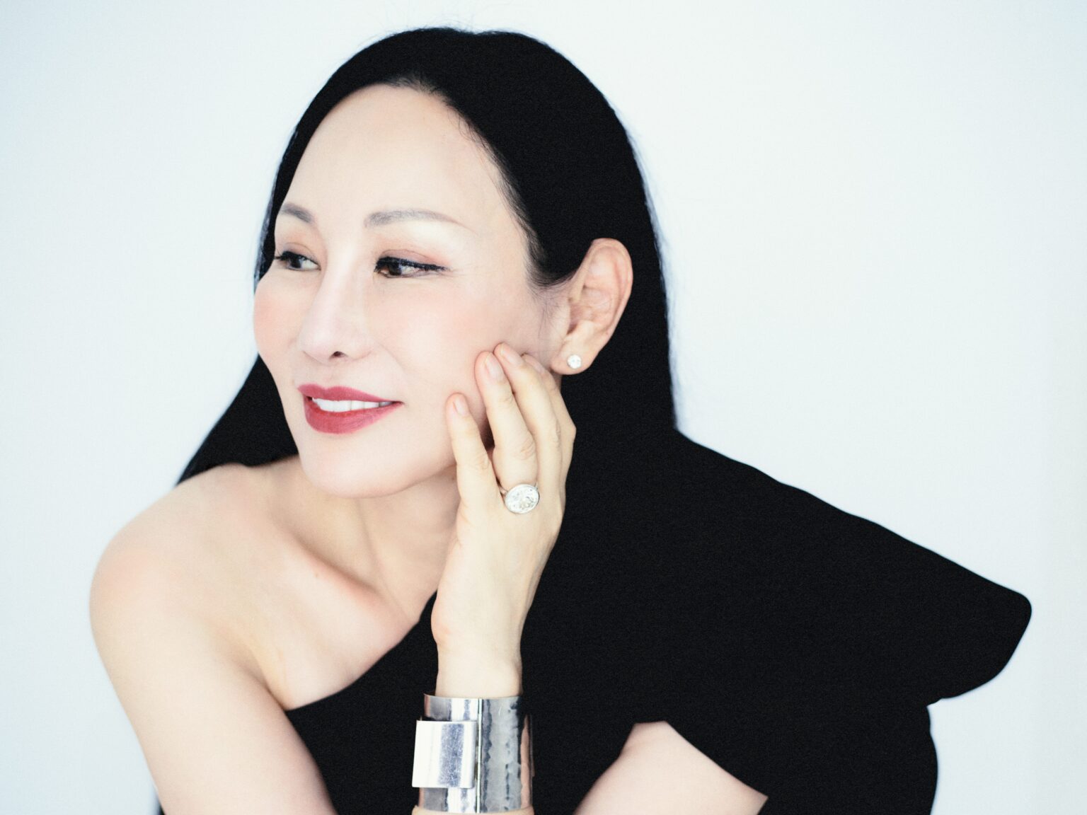 Eva Chow’s Seoul Essentials: Korean Skincare, Seoul Forest & More Eva Chow’s Seoul Essentials: Korean Skincare, Seoul Forest & More