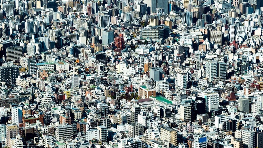 Tokyo’s Crowded Living Conditions | Nippon.com