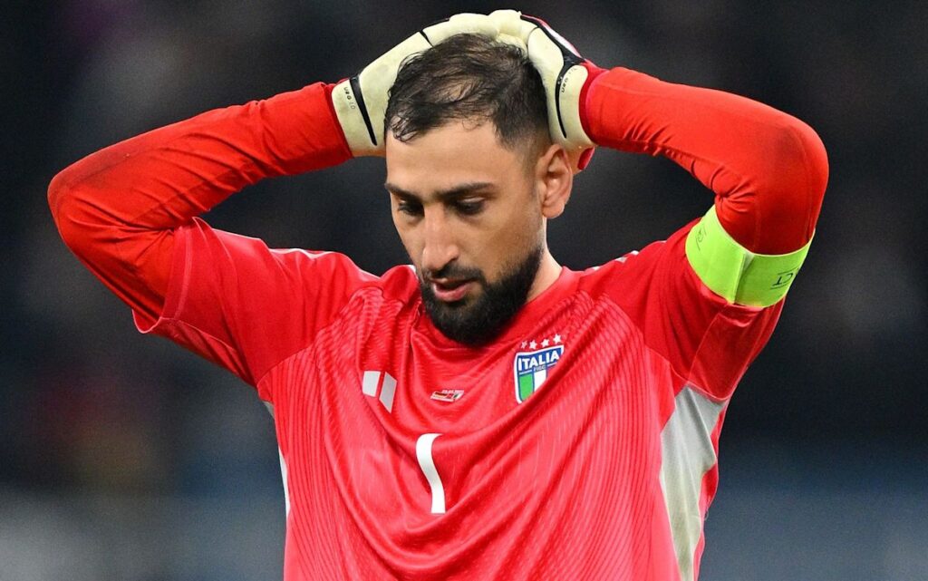 Gianluigi Donnarumma hit, bound and threatened with knife during Paris robbery