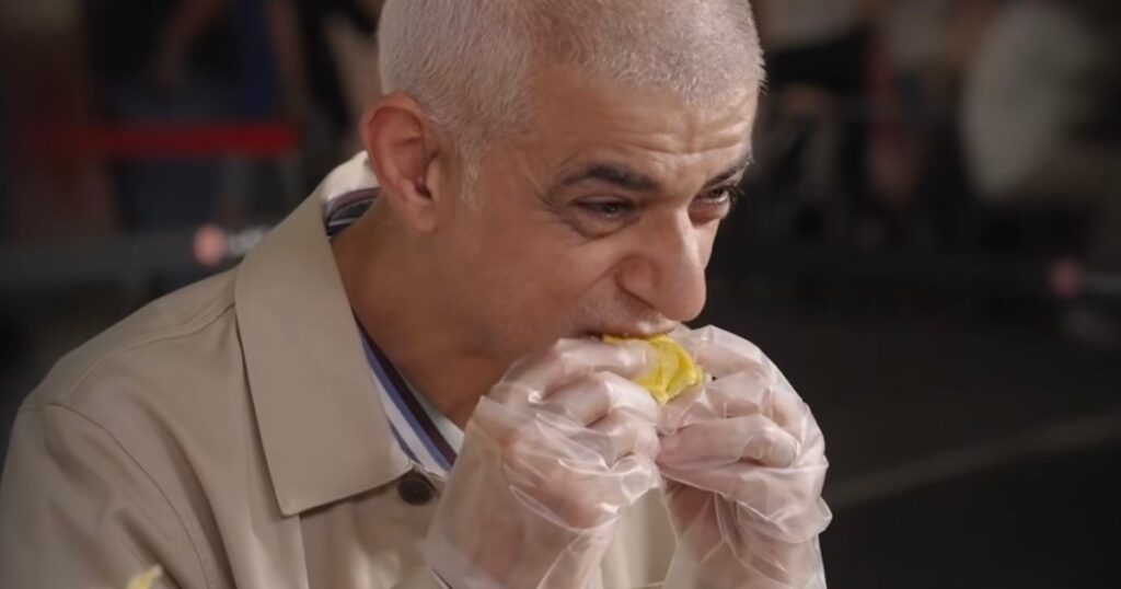 Yay or nay? London mayor gets his first taste of durian in Singapore, Lifestyle News Yay or nay? London mayor gets his first taste of durian in Singapore, Lifestyle News