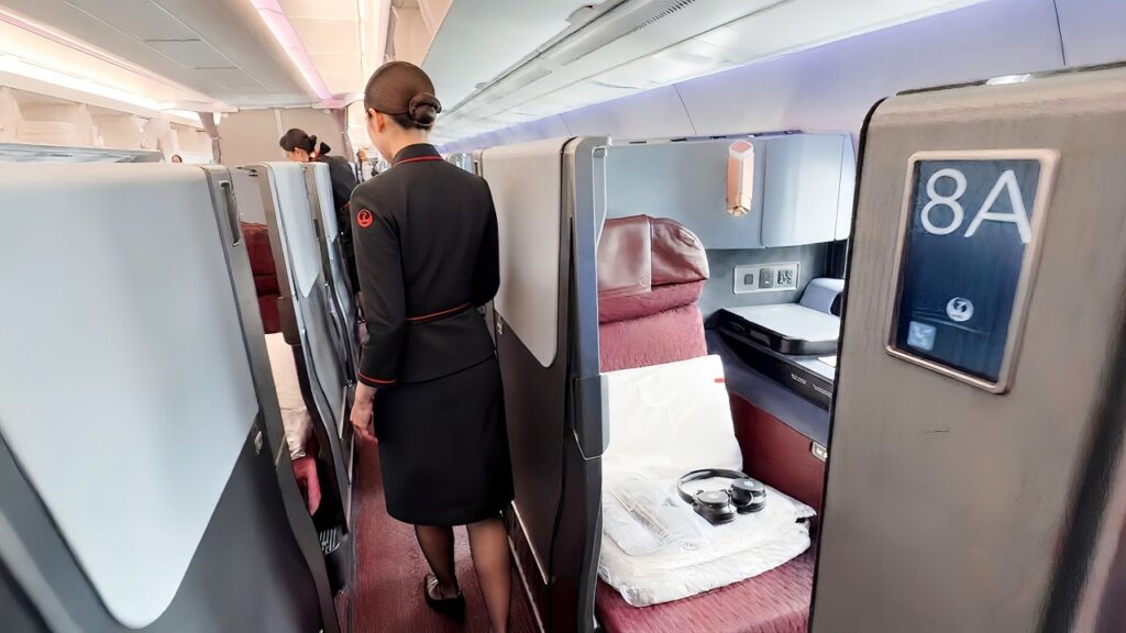 Japan Airlines (JAL) New A350-1000 Business Class: 14-Hour Flight from Tokyo to Paris Japan Airlines (JAL) New A350-1000 Business Class: 14-Hour Flight from Tokyo to Paris