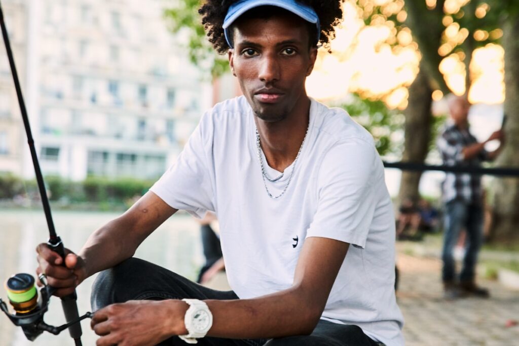 Young Parisians on the community around street-fishing in Paris