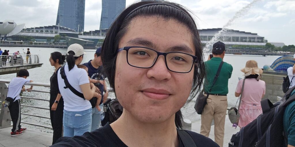 Meta Employee Makes Over $300,000 a Year, Doesn’t Own Car, Couch or TV Meta Employee Makes Over $300,000 a Year, Doesn't Own Car, Couch or TV
