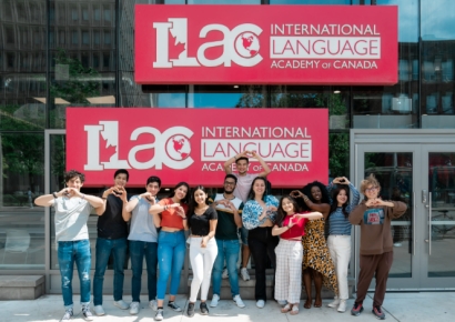 "Quit Job to Start Life in Canada, Now Forced to Return Home"… Language School Closure Leaves Korean Students Stranded