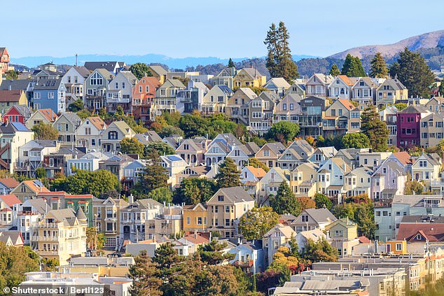 According to the US Bureau of Labor Statistics, the annual salary in the US is only $63,795. This amount is significantly lower than the staggering $164,296 that the average San Francisco resident earns annually