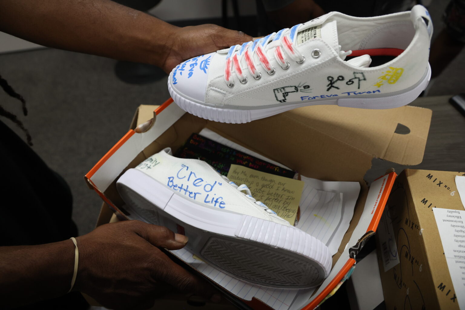 Personal time capsules help young Chicagoans chart a future Personal time capsules help young Chicagoans chart a future