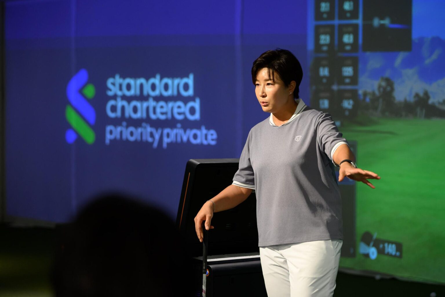 SC Bank Korea expands premium lifestyle services from golf lessons to children’s education Former professional golfer Pak Se-ri speaks at a master coaching class for high net worth clients of Standard Chartered Bank Korea. Courtesy of SC Bank Korea