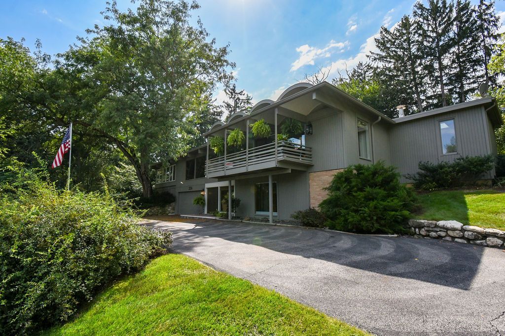 What's for Sale in Barrington?