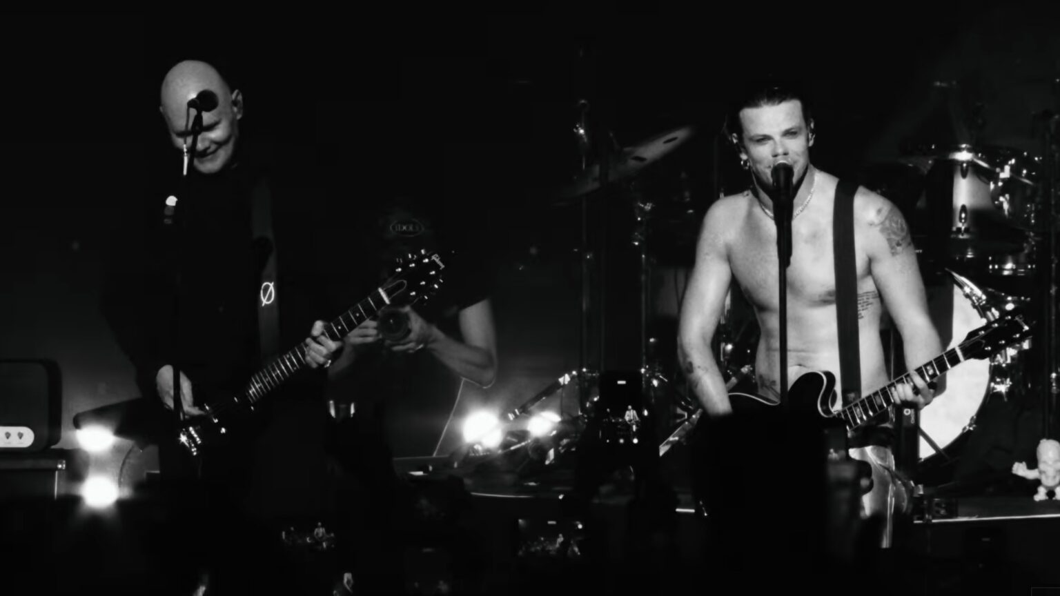 Yungblud And Billy Corgan Release Rare Live Version Of “Zombie” From Chicago Yungblud And Billy Corgan Release Rare Live Version Of “Zombie” From Chicago