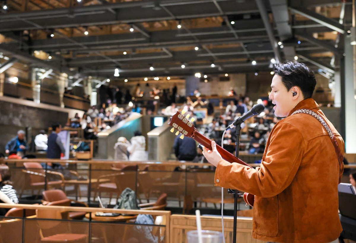 Photo courtesy of Starbucks Korea - Seoul Economic Daily Finance News from South Korea