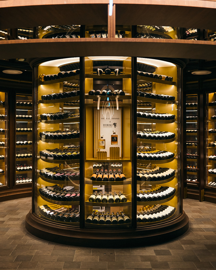 Hibiki Japan's Harmony (left) and Hibiki 21 years are on display at The Plaza Dining Pablo Grill & Bar Wine Tower in Jongno-gu, Seoul. Hanwha Food Tech will hold the "Hibiki Pairing Promotion" until the 30th of next month in partnership with Santori Global Spirits.
